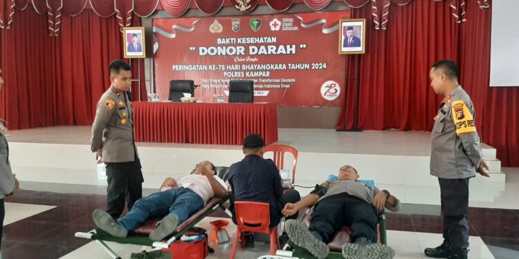 Ratusan Personel Polres Kampar Ikuti Donor Darah Jelang Hari Bhayangkara ke-78