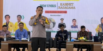 Kapolres Kuansing Hadiri Seminar Demokrasi Mahasiswa UNIKS Di Era Industri 5.0 