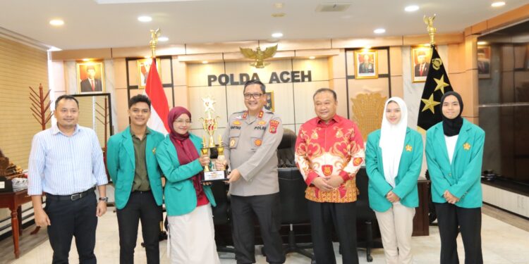 Raih Juara I, Tim Debat Hukum Polda Aceh Audiensi Dengan Kapolda Aceh