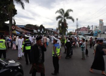 Kapolres Aceh Tengah Dan Forkopimda Shalat Idul Adha 1445 H Di Lapangan Musara Alun