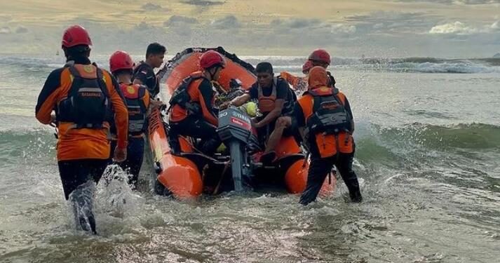 Dua Orang Pria Terseret Arus Laut Lhoknga, Satu Warga Aceh Utara