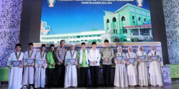 Menghadiri Haflah Akhir Sanah, Wisuda Dan HUT Ke 57 Ponpes Al-Ittifaqiah Indralaya