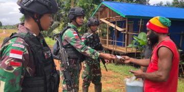 Masyarakat Perbatasan Jadikan TNI Satgas Pamtas Yonif 111/KB Bagian Dari Keluarga Mereka