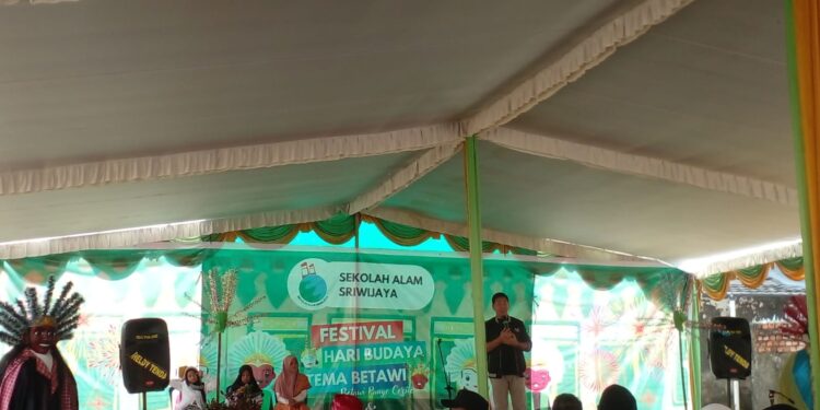 Menggelar Festival Budaya Betawi Dan Pelepasan Siswa Siswi Sekolah Alam Sriwijaya Palembang