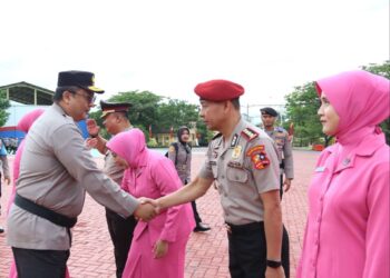 Kapolda Aceh Achmad Kartiko Inspektur Upacara Kenaikan Pangkat Personel Polda Aceh