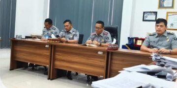 Kepala Kantor Imigrasi Takengon Hamdani Pimpin Rapat Evaluasi Kinerja
