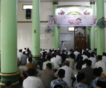 Kodim 0104/Aceh Timur Gelar Sholat Idul Adha 1445 H di Masjid At-Taqwa