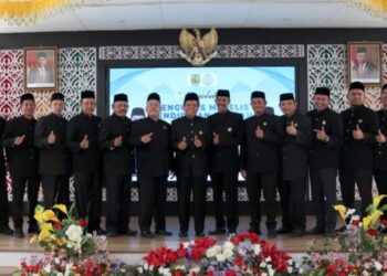 Pj Walikota Amiruddin Lantik Pengurus MPD Kota Banda Aceh