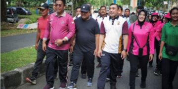 Sambut Hari Bhayangkara Ke-78, Sekda Aceh Besar Ikuti Olahraga Bersama