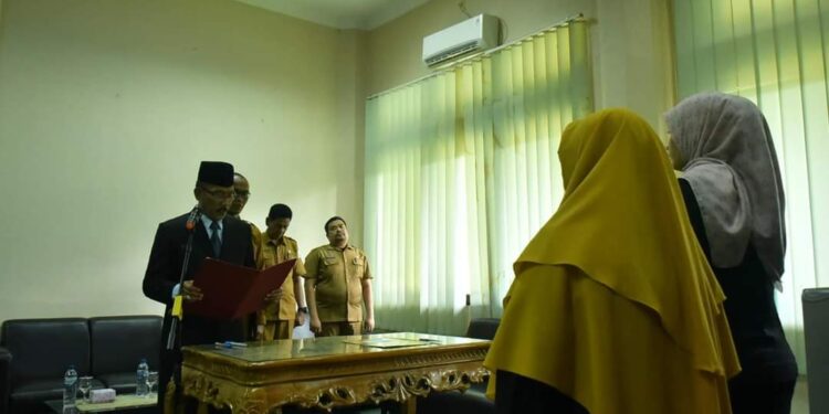 Pj Sekda Aceh Tamiang Tri Kurnia Lantik 2 Pejabat Administrator