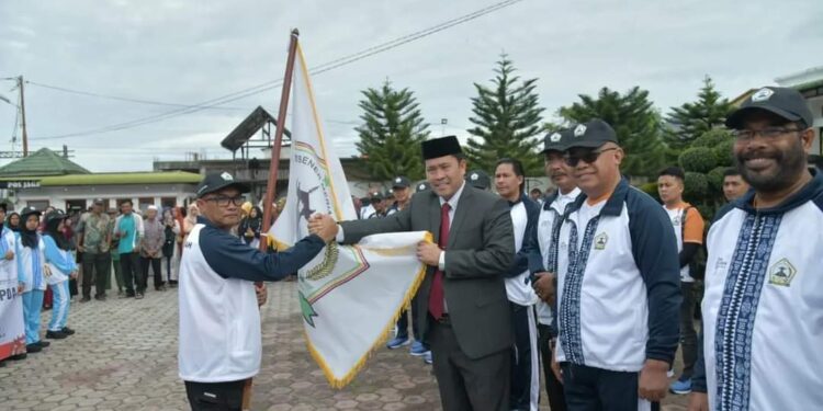 Pj. Bupati Bener Meriah Haili Yoga Lepas 121 Atlet Ikuti POPDA XVII Di Aceh Timur