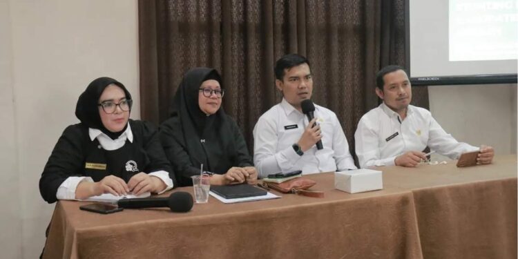 Pj. Sekda Khairmansyah Pimpin Rapat Koordinasi Satgas Percepatan Penurunan Stunting