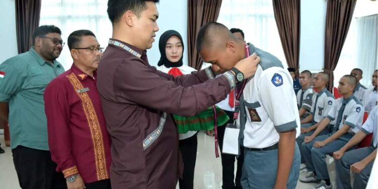 Pj. Sekda Khairmansyah Resmi Tutup Penetapan Tim Teknis penyusunan RPB