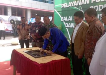 Pj Bupati Bireuen Aulia Sofyan Teken Prasasti Pelayanan Terpadu RSUD Dr Fauziah