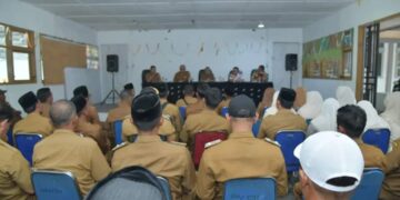 Kunker Ke Kecamatan Wih Pesam Dan Bukit, Pj. Bupati Mohd Tanwier Minta Aparatur Bersikap Netral