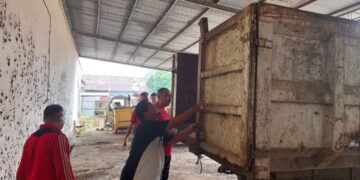 Pj Bupati Aceh Timur Amrullah Cek Kesiapan Armada Sampah Persiapan PON