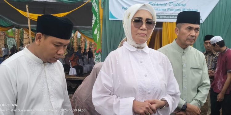 Ketua DPRD Sumsel Anita Noeringhati Melaksanakan Peletakan Batu Pertama Ponpes Minhajul Aulia