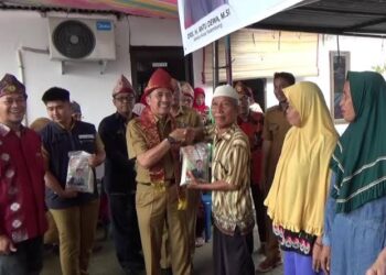 Pemkot Palembang Gelar Operasi Beras Murah Dan Minyak Goreng Di Kelurahan 27 Ilir 