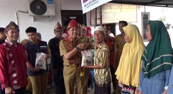 Pemkot Palembang Gelar Operasi Beras Murah Dan Minyak Goreng Di Kelurahan 27 Ilir 