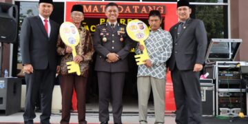 Dihari Jadi Bhayangkara Ke- 78, Dua Warga Tidak Mampu Terima Rumah Layak Huni Dari Kapolres Aceh Tengah