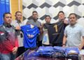 Beri Dukungan ke Pemuda Desa Setempat, Lapas Idi Berikan Bantuan Baju Sepakbola