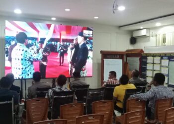 HUT Bhayangkara Ke- 78, Polres Banyuasin Nonton Bareng Wayang Kulit Secara Virtual