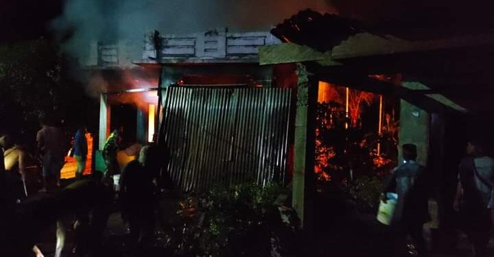 BPBD Aceh Tenggara Gerak Cepat Memadamkan Kebakaran 1 Unit Rumah