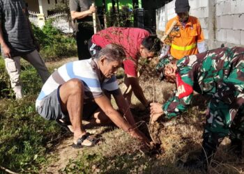 Koramil 1408-12/Tamalanrea Melaksanakan Karya Bakti Penanaman Pohon di Wilayah Batudoang