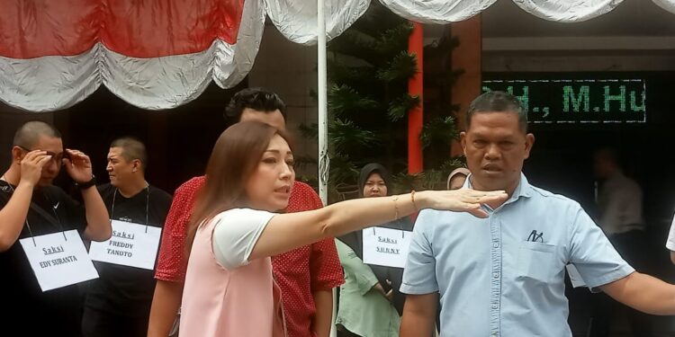 Kuasa Hukum : Ada Kejanggalan Pra Rekonstruksi Digelar Polsek Medan Area, Kasus Penganiayaan David Chandra Dan Lina