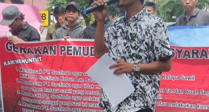 Mahasiswa Dan Puluhan Pemuda Aceh Singkil Unjuk Rasa Di PT Socfindo Medan