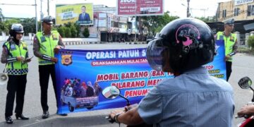 Dirlantas Polda Aceh Iqbal Alqudusy Pimpin Apel Gabungan Di Hari Ketiga Operasi Patuh Seulawah