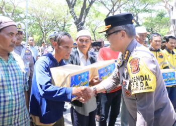 Operasi Patuh Seulawah, Kakorlantas Polri Dan Karo Ops Polda Aceh Cek Kesiapan Stadion Harapan Bangsa Dan Bagi Sembako