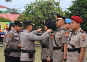 Kapolres Kampar Ronald Sumaja Pimpin Sertijab 4 Kasat Kapolsek Tambang