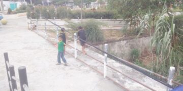 Kabel Tegangan Tinggi Di Taman Krueng Terlalu Rendah, Diduga PLN Kota Langsa Kurang Perhatian