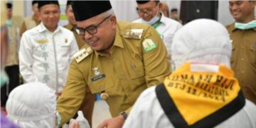 Pj Gubernur Bustami Sambut Kepulangan Kloter Terakhir Jamaah Haji Aceh 