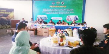 Beacukai Langsa Memusnahkan 2 Unit kapal Batang Rokok Ilegal, 6 Koli Kosmetik Dan 6 Koli Pakaian Bekas