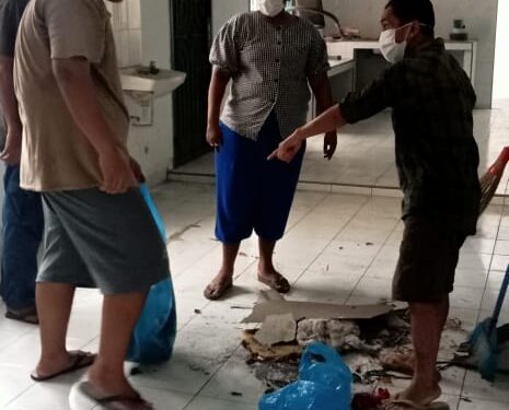 Ormas Grib Jaya kecamatan Medan Baru Gotong Royong Bersihkan Sekretariat