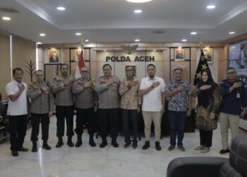 Ketua KIP Aceh Saiful Audiensi Dengan Kapolda Achmad Kartiko