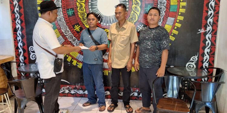 Ketua DPD PJS Aceh Serahkan SK DPC PJS Aceh Tamiang