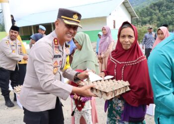 Jumat Barokah, 20 Warga Rusip Sumringah Terima Paket Sembako Dari Polres Aceh Tengah