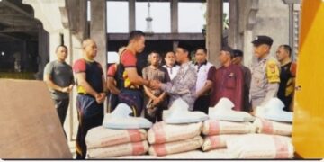 Brimob Kompi 2 Batalyon B, Pelopor Aramiyah Sumbangkan Material Bangunan