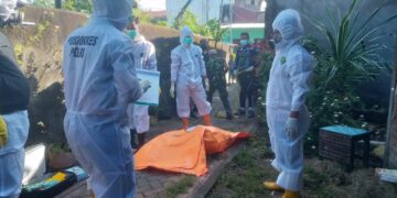 Penemuan Mayat Perempuan Di Tompobalang, Polsek Somba Opu Dan Tim Inafis Polres Gowa Lakukan Olah TKP