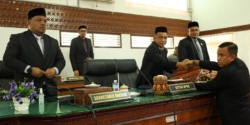 Wakili Pj Bupati, Sekda Sulaimi Hadiri Rapat Paripurna DPRK Aceh Besar Raqan Pertanggungjawaban APBK 2023