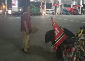 Pemotor Vespa Dari Jawa Barat Berkelana Di Aceh Ujung Sumatra