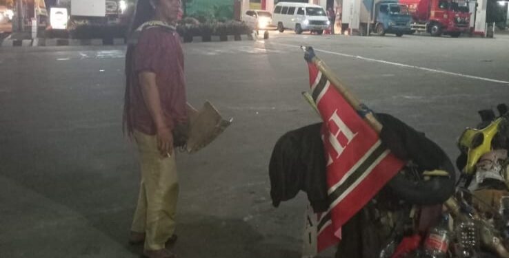 Pemotor Vespa Dari Jawa Barat Berkelana Di Aceh Ujung Sumatra
