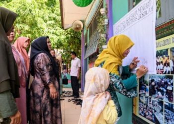 Bunda PAUD Aceh Besar Teken Komitmen Bersama Orangtua Siswa Baru Untuk Taati Aturan Sekolah