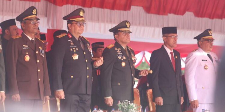 Kapolda Aceh Achmad Kartiko Ikuti Upacara HUT RI  Ke 79 Di Blang Padang
