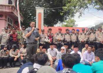 Baru Dilantik, Yuska Masyudi Terjun Langsung Temui Mahasiswa Yang Melakukan Aksi Demontrasi