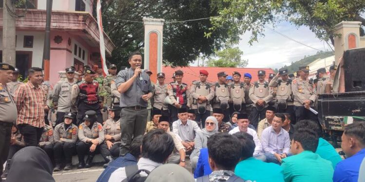 Baru Dilantik, Yuska Masyudi Terjun Langsung Temui Mahasiswa Yang Melakukan Aksi Demontrasi