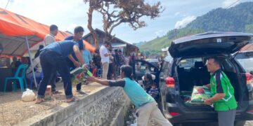 Senator Aceh Haji Uma Beri Bantuan Kepada Korban Kebakaran di Kampung Tebuk Aceh Tengah